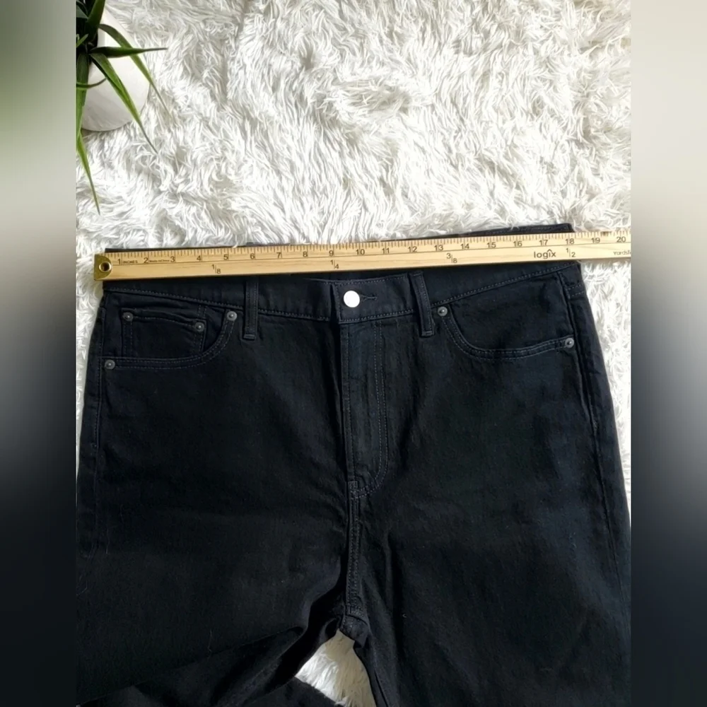 GAP '90s Straight Leg Jeans High Rise #728820 Black Size 33/16 TALL RT$80 NEW